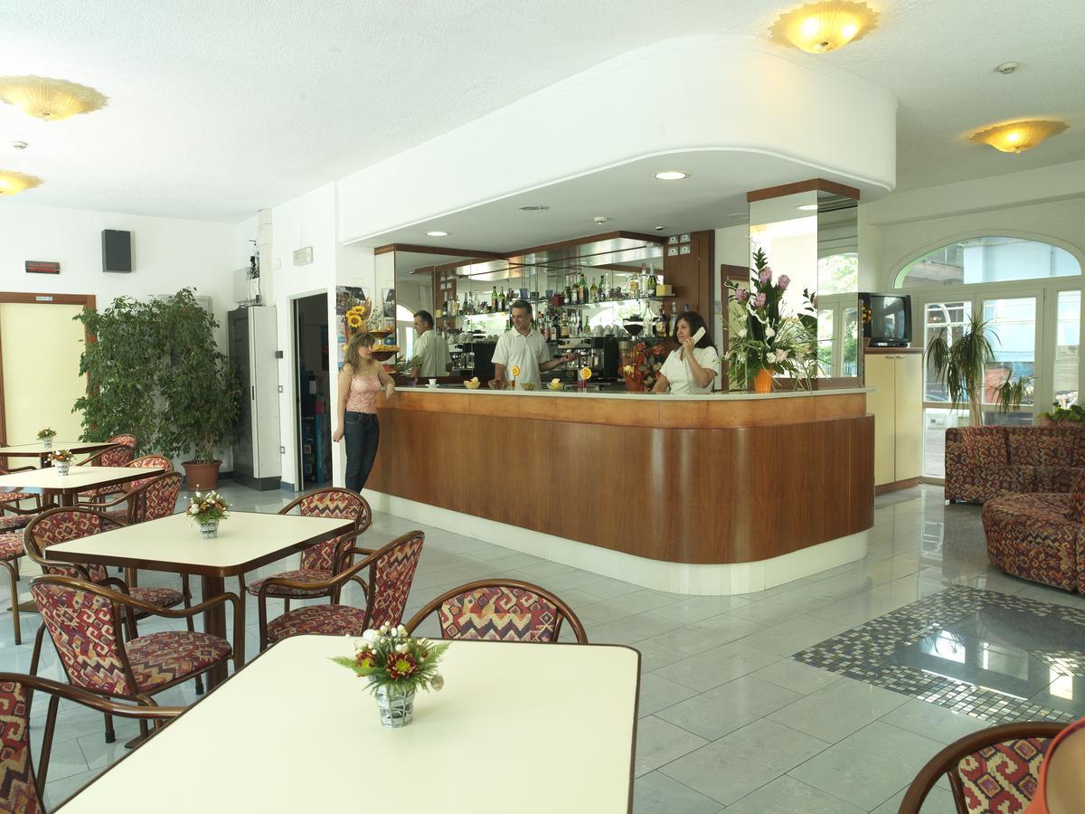 Residence Eurogarden ริมินี ภายนอก รูปภาพ