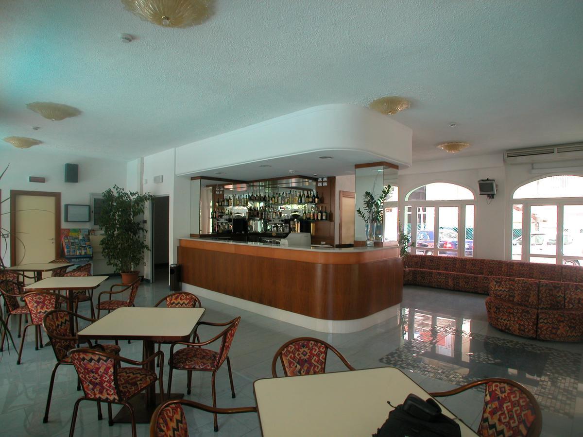Residence Eurogarden ริมินี ภายนอก รูปภาพ