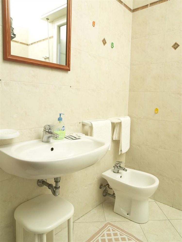 Residence Eurogarden ริมินี ภายนอก รูปภาพ
