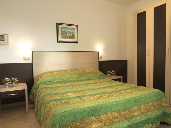 Residence Eurogarden ริมินี ภายนอก รูปภาพ